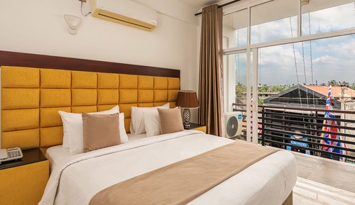 Habitación Deluxe, 1 cama doble, no fumadores, vistas a la ciudad