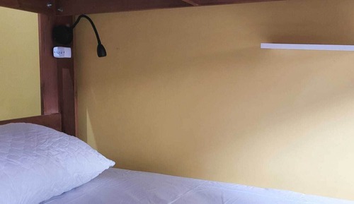 Dormitorio compartido económico