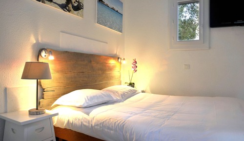 Estudio Confort, 1 cama de matrimonio, balcón, planta baja