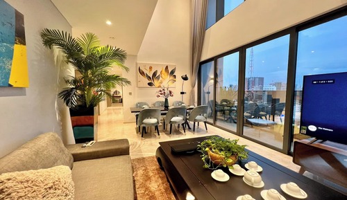 Suite presidencial, 4 habitaciones, bañera de hidromasaje, vistas a la ciudad