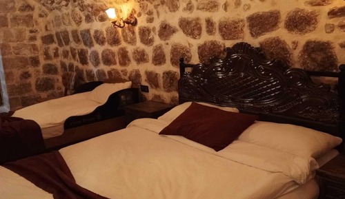 Tavuz Room