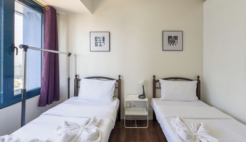 Apartamento clásico, baño privado, vistas a la ciudad