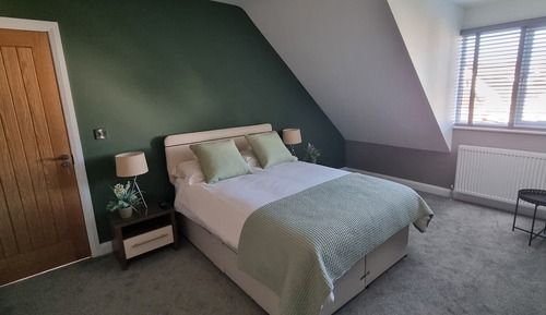 Habitación estándar doble, 1 cama doble, baño privado, vistas al jardín