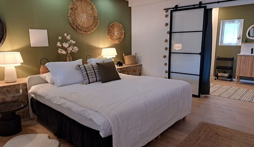 Suite Confort, vistas a la piscina