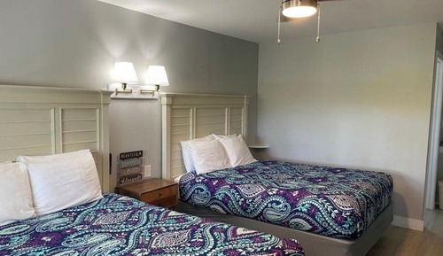 Habitación doble, 2 camas de matrimonio, baño privado