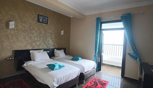 Habitación estándar con 1 cama doble o 2 individuales