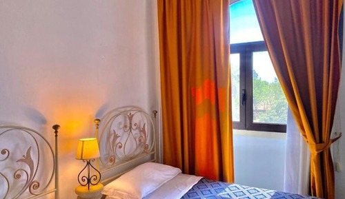 Habitación cuádruple Confort, vistas al jardín