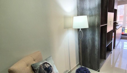 Suite estudio ejecutiva, balcón, vistas a la ciudad