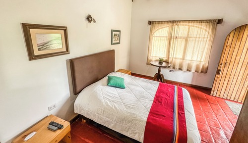 Habitación básica, vistas al jardín