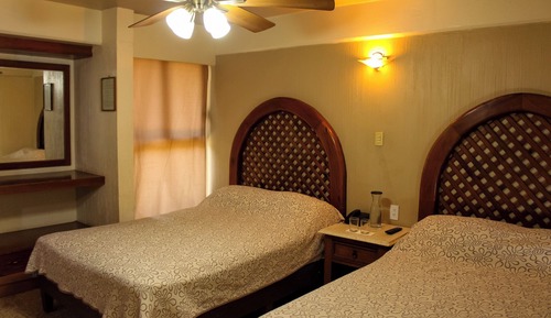 Habitación estándar, 2 camas de matrimonio