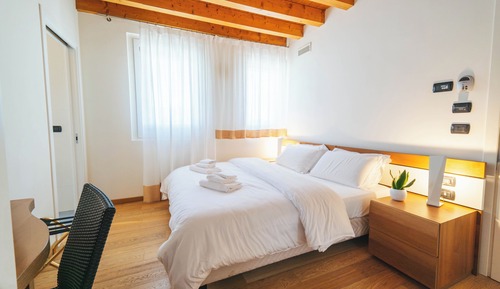 Habitación Confort con 1 cama doble o 2 individuales
