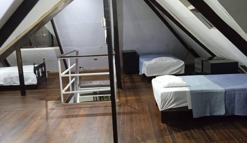 Suite estudio económica, vistas al jardín