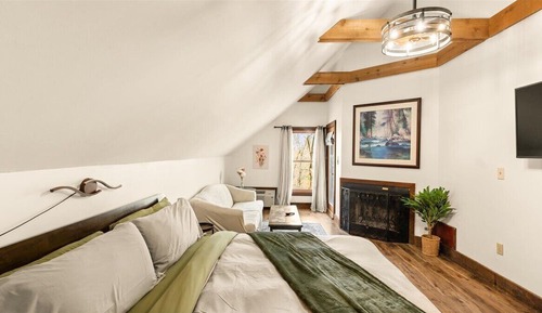 Suite estudio Grand, 1 cama de matrimonio grande con sofá cama, vistas a la montaña