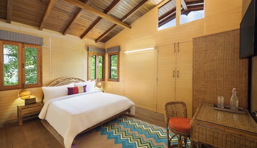 Casa Deluxe (Wood House)