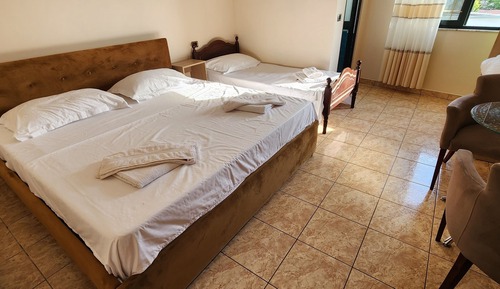 Habitación triple económica