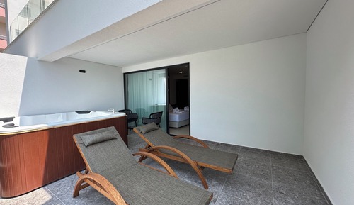 Habitación Deluxe doble, vistas parciales al mar