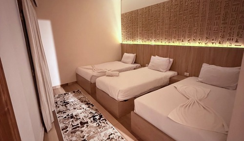 Habitación triple de lujo