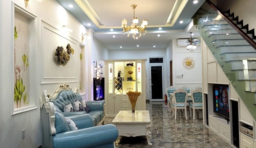 Villa familiar, 4 habitaciones, acceso a la piscina, vistas a la ciudad