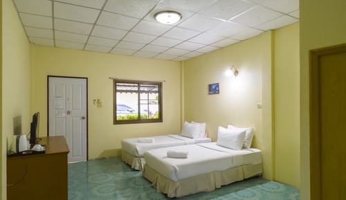 Habitación junior con 1 cama doble o 2 individuales