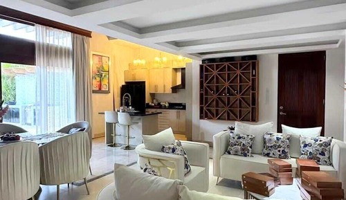 Villa Deluxe