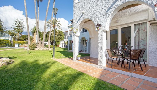 Apartamento, vistas a la piscina