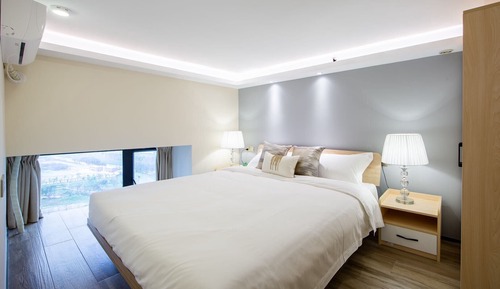 Loft sénior, 2 habitaciones, vistas a la ciudad