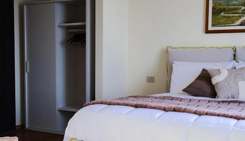 Suite, vistas a la colina