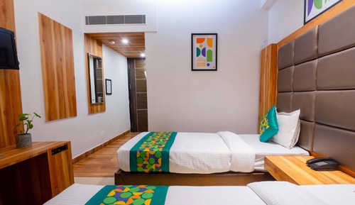 Habitación estándar con 1 cama doble o 2 individuales