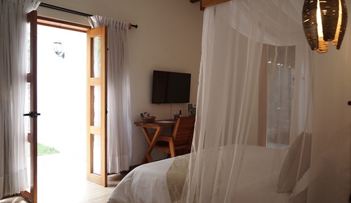 Suite tradicional, vistas al jardín