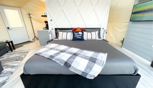 Cabaña superior, 1 cama de matrimonio grande