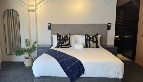 Habitación clásica con 1 cama doble o 2 individuales, vistas a la ciudad