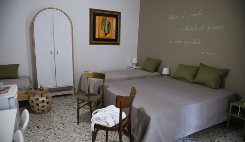 Habitación cuádruple Confort, vistas al patio