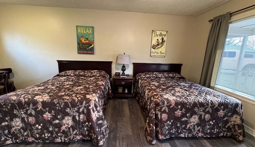 Habitación básica, 2 camas dobles, no fumadores