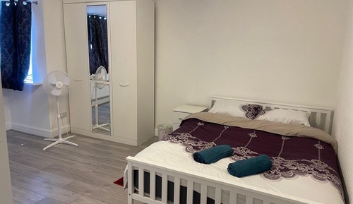 Habitación superior con 1 cama doble o 2 individuales