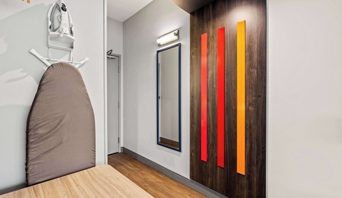 Habitación, 2 camas de matrimonio, accesible para personas con discapacidad, bañera