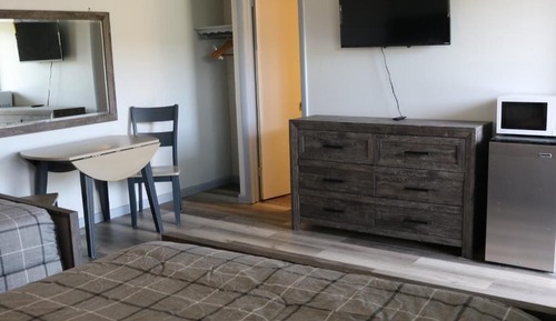 Habitación Confort con 1 cama doble o 2 individuales