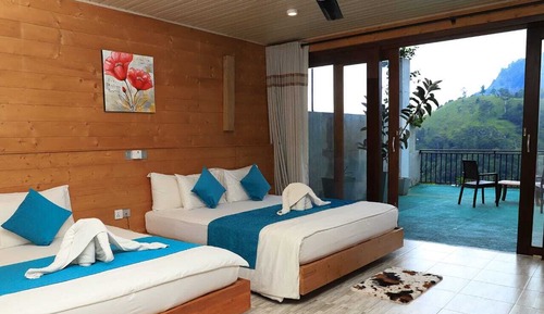 Habitación cuádruple Deluxe, 1 habitación, no fumadores, vistas a la colina