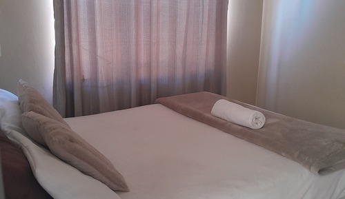 Habitación de lujo con 1 cama doble o 2 individuales