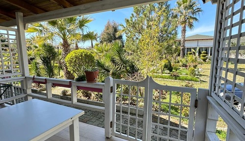 Habitación triple clásica, vistas al jardín