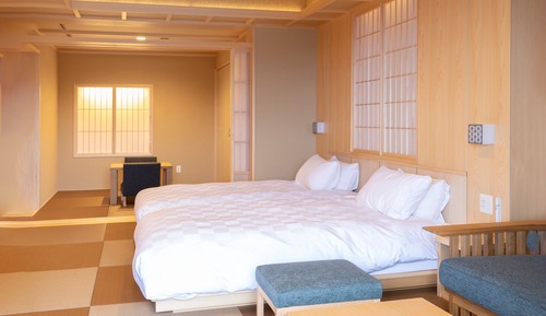Habitación triple, balcón