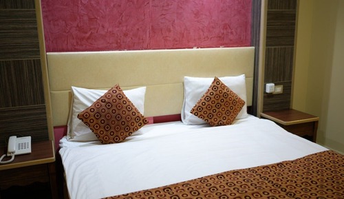 Habitación básica con 1 cama doble o 2 individuales