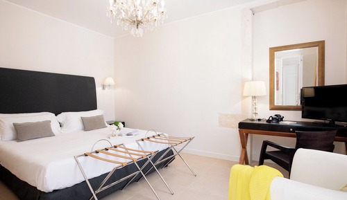 Habitación estándar con 1 cama doble o 2 individuales