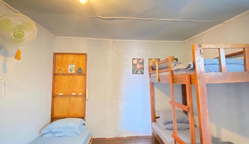 Dormitorio compartido económico, dormitorio mixto