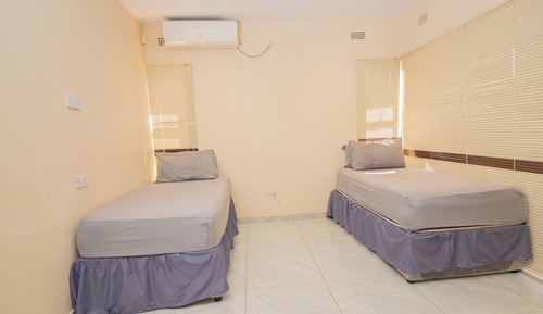 Habitación familiar con 1 cama doble o 2 individuales