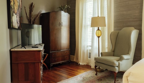 Habitación superior, 1 cama de matrimonio grande, baño privado