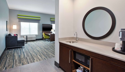 Estudio, 1 cama de matrimonio grande (Mobility, Hearing, Roll-In Shower)