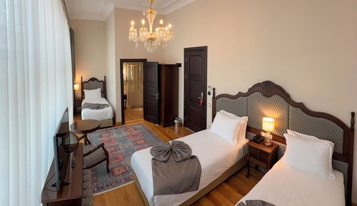 Habitación triple estándar, vistas a la ciudad