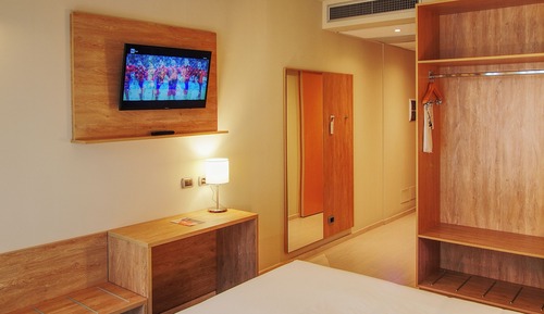 Habitación clásica con 1 cama doble o 2 individuales