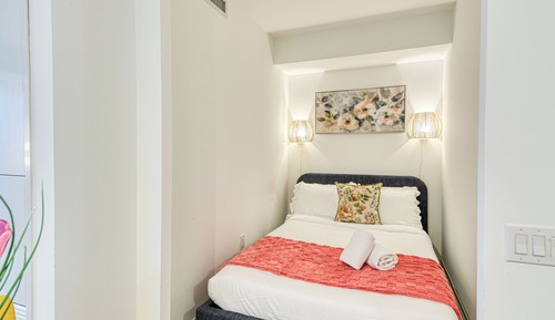 Suite presidencial, varias camas, balcón, vistas a la ciudad