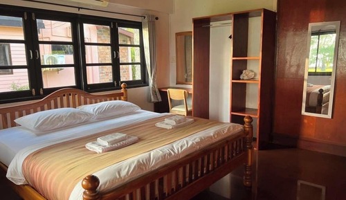 Habitación con 2 camas individuales